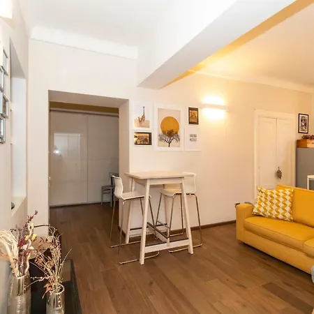 Apartment Piazza Statuto Turin