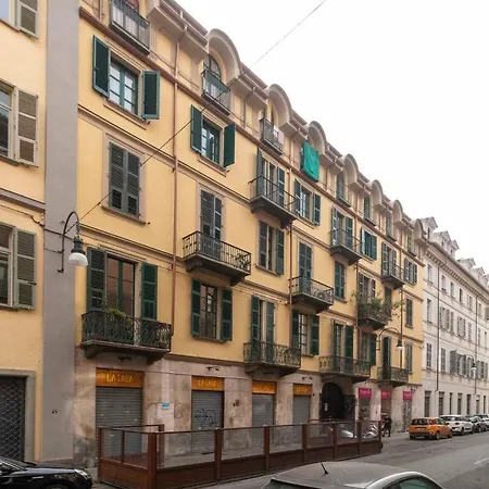 Apartment Piazza Statuto Turin
